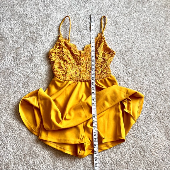 IRIS Mustard Colored Crocheted Lace Spaghetti Strap Romper—SZ. Small - Picture 6 of 9